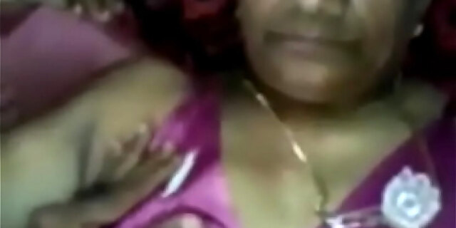 aunty,fingering,maid,satin,tamil