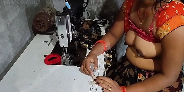 Watch Xxx Evar Best  देशी इंडियन भाभी की सिलाई कर रही भाभी की सिलाई मशीन पर चोद दिया मौका देख के 14:25 Indian Porno Movies Movie