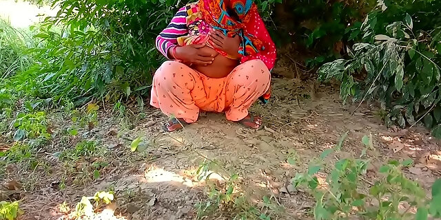 aunty outdoor caught,desi outdoor,indian aunty outdoor caught,indian outdoor,indian outdoor fuck,indian outdoor mms,outdoor,outdoor caught,village girl,village outdoor sex