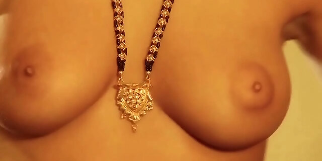 amateur,babe,brunette,dancing,indian,mature,milf,sexy