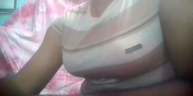 amateur,bangla,big tits,boobs,bra,cam,camgirl,desi,horny,hot,indian,sex,sexy