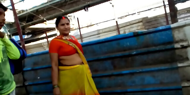 Watch Bhojpuri Aunty Boobs In Station 0:15 Indian Porno Movies Movie