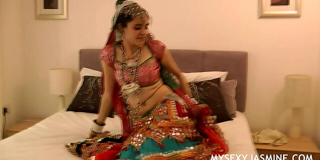Watch Gujarati Indian College Babe Jasmine Mathur Garba Dance 1:35 Indian Porno Movies Movie