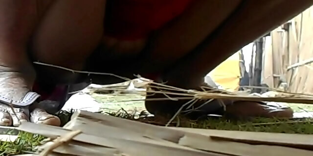 desi,hairy,indian,piss